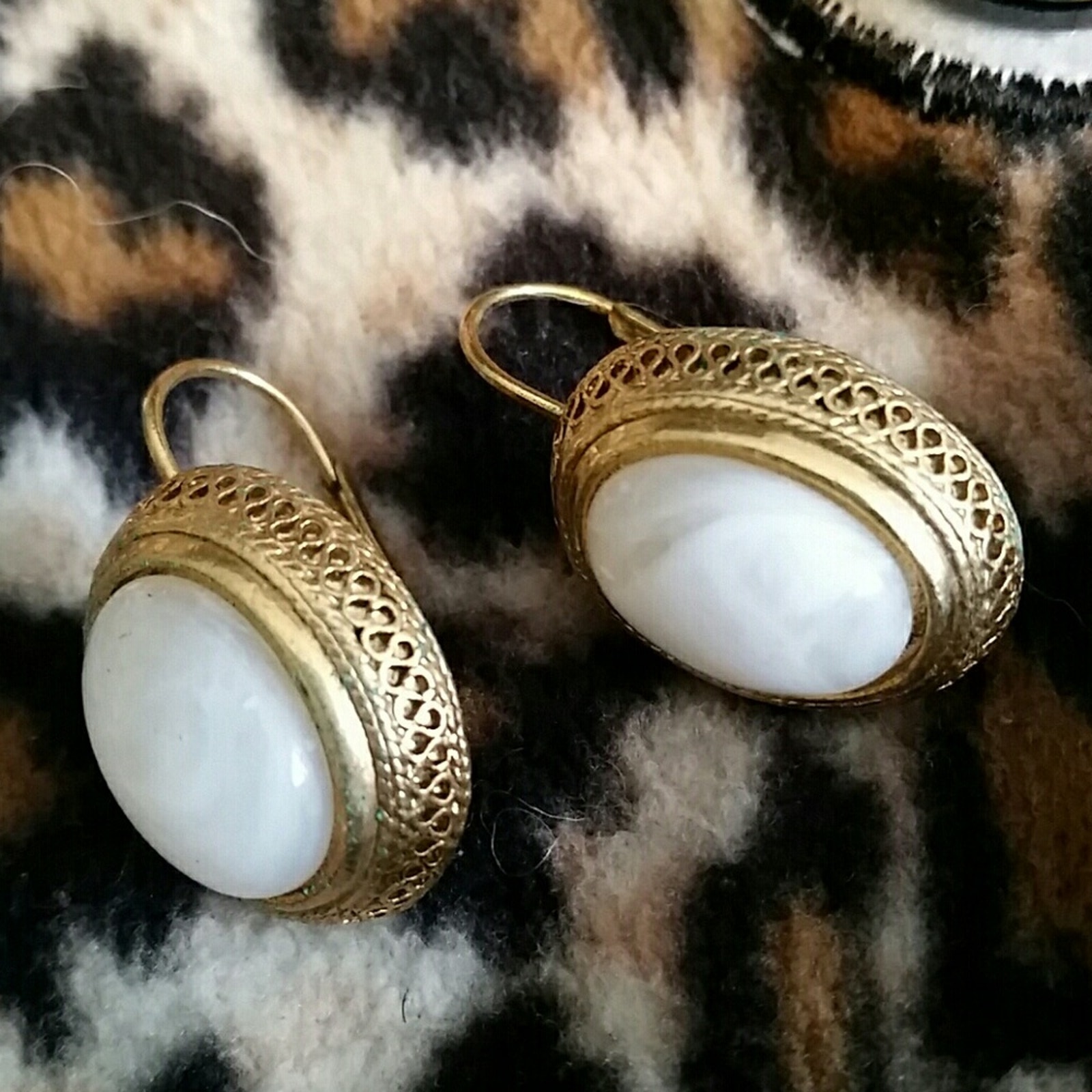 Pureunique Gold And White Earrings. 0